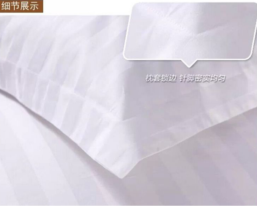 枕套邊緣鎖邊，針腳密實均勻