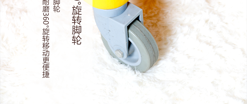 輕輕一壓，臟水擠出來